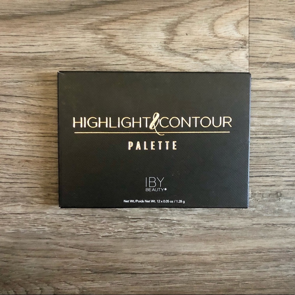 NIP IBY Beauty Highlighter & Contour Palette